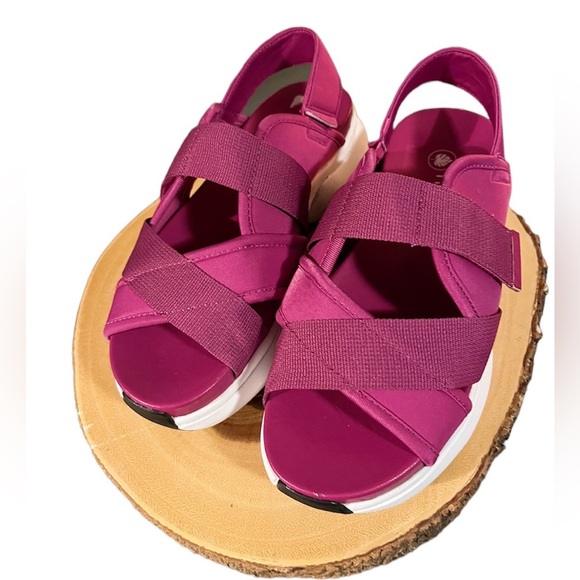 Nurture Roam Platform Sandals NEW - Picture 1 of 6